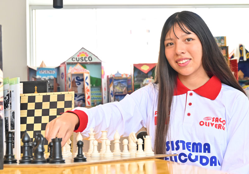 Aymé Maraví Bicampeona de ajedrez