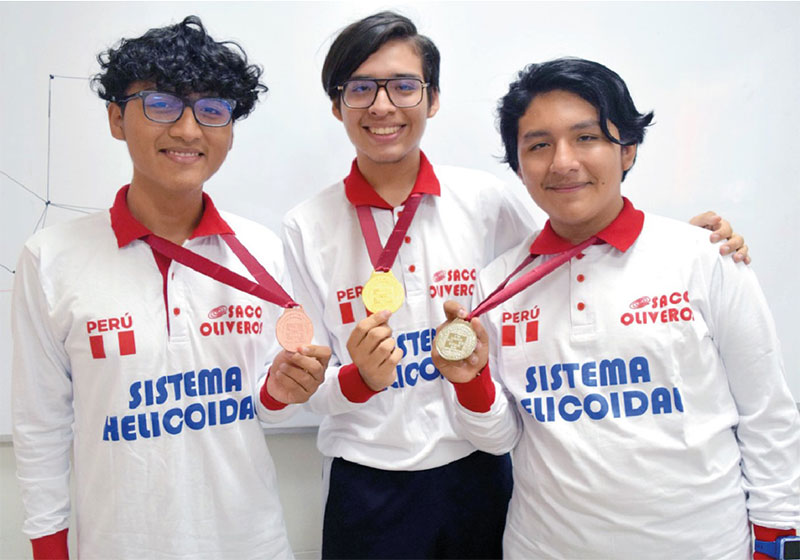 Oro, plata y bronce: estudiantes peruanos brillan en la Olimpiada Internacional de Matemáticas en Rusia