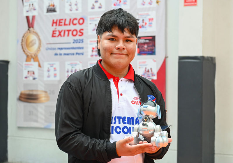 Kalieth Castro  oliverino a la Nasa Doddgybot